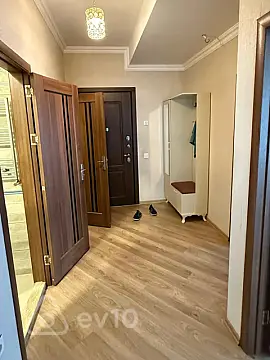Kirayə verilir 2 otaqlı yeni tikili 80 m²