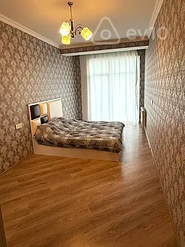 Kirayə verilir 2 otaqlı yeni tikili 80 m²