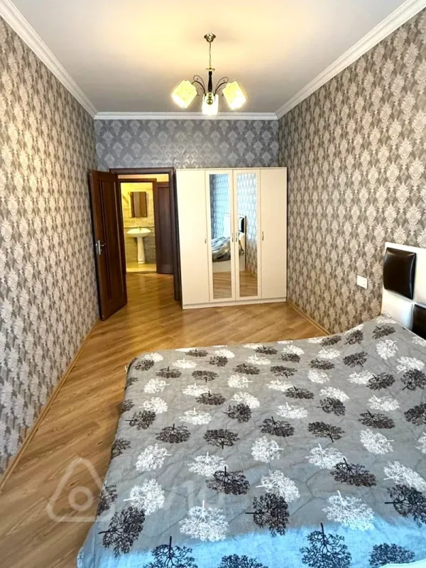 Kirayə verilir 2 otaqlı yeni tikili 80 m²