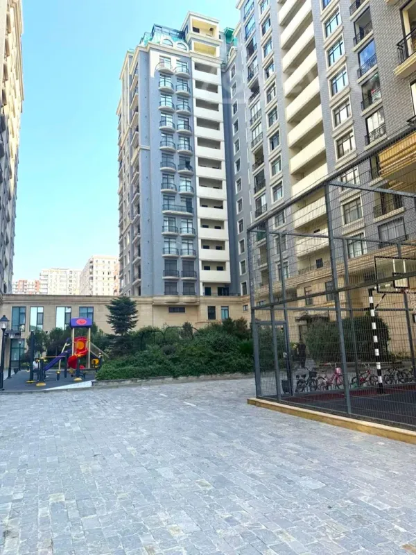 Kirayə verilir 2 otaqlı yeni tikili 80 m²