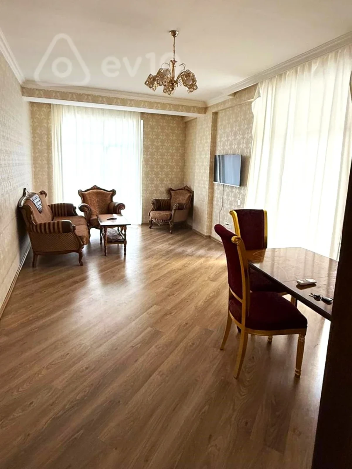 Kirayə verilir 2 otaqlı yeni tikili 80 m²