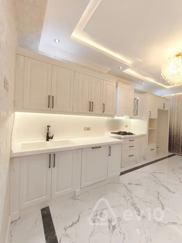 Satılır 3 otaqlı yeni tikili 138 m²