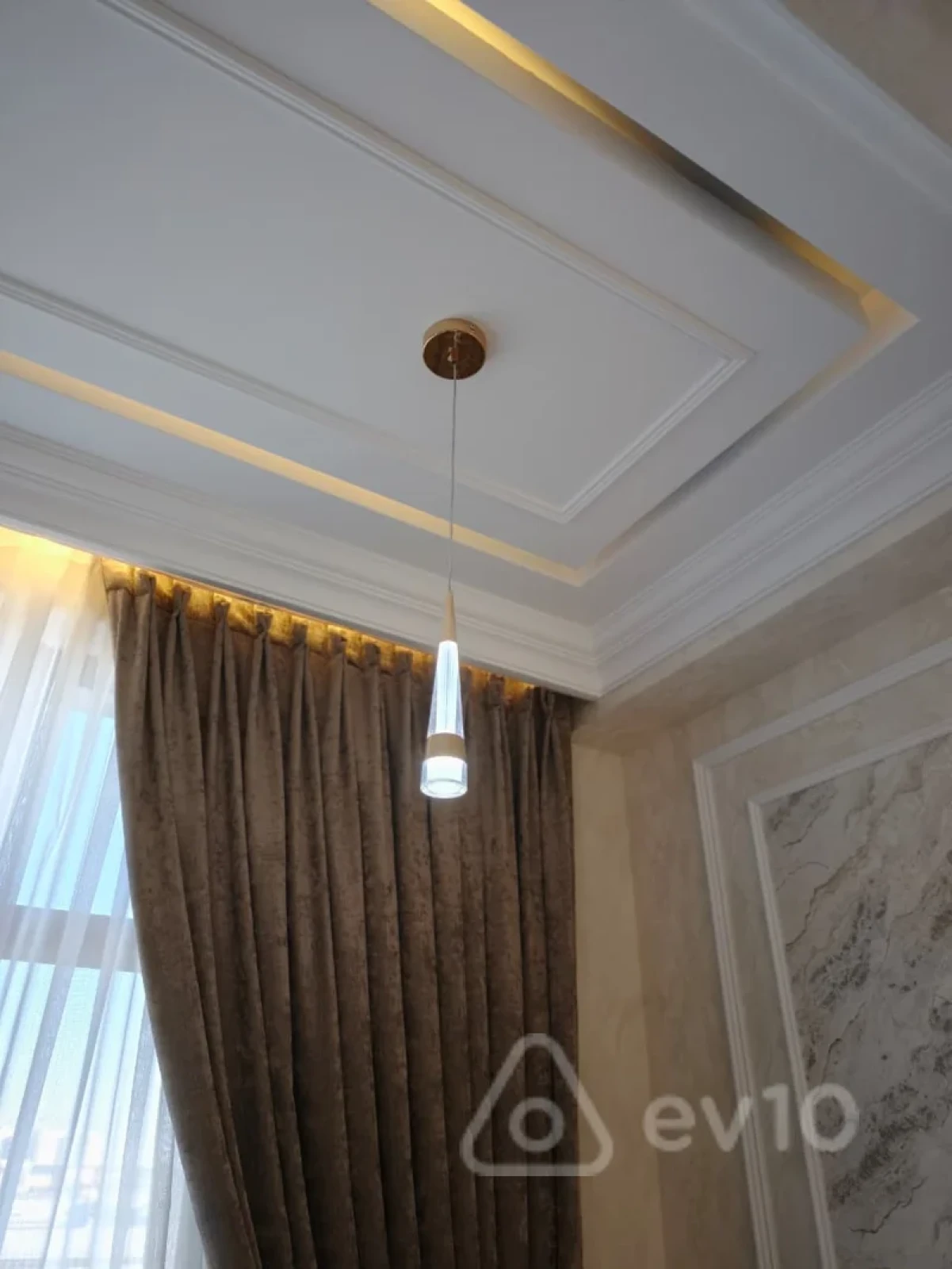 Satılır 3 otaqlı yeni tikili 138 m²