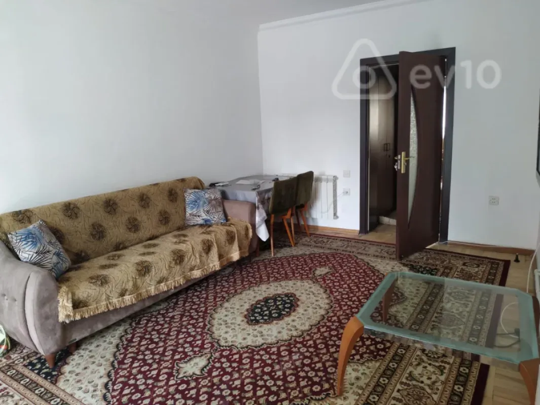 Kirayə verilir 3 otaqlı köhnə tikili 65 m²