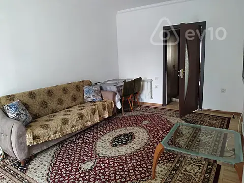 Kirayə verilir 3 otaqlı köhnə tikili 65 m² — Bakı, Nizami 3 otaq 65.00 m²