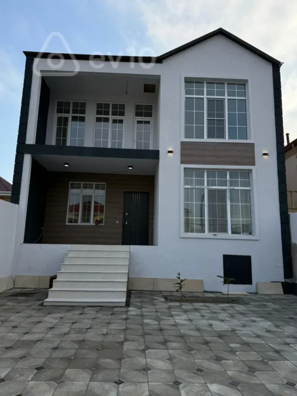 Satılır 6 otaqlı həyət evi 240 m²