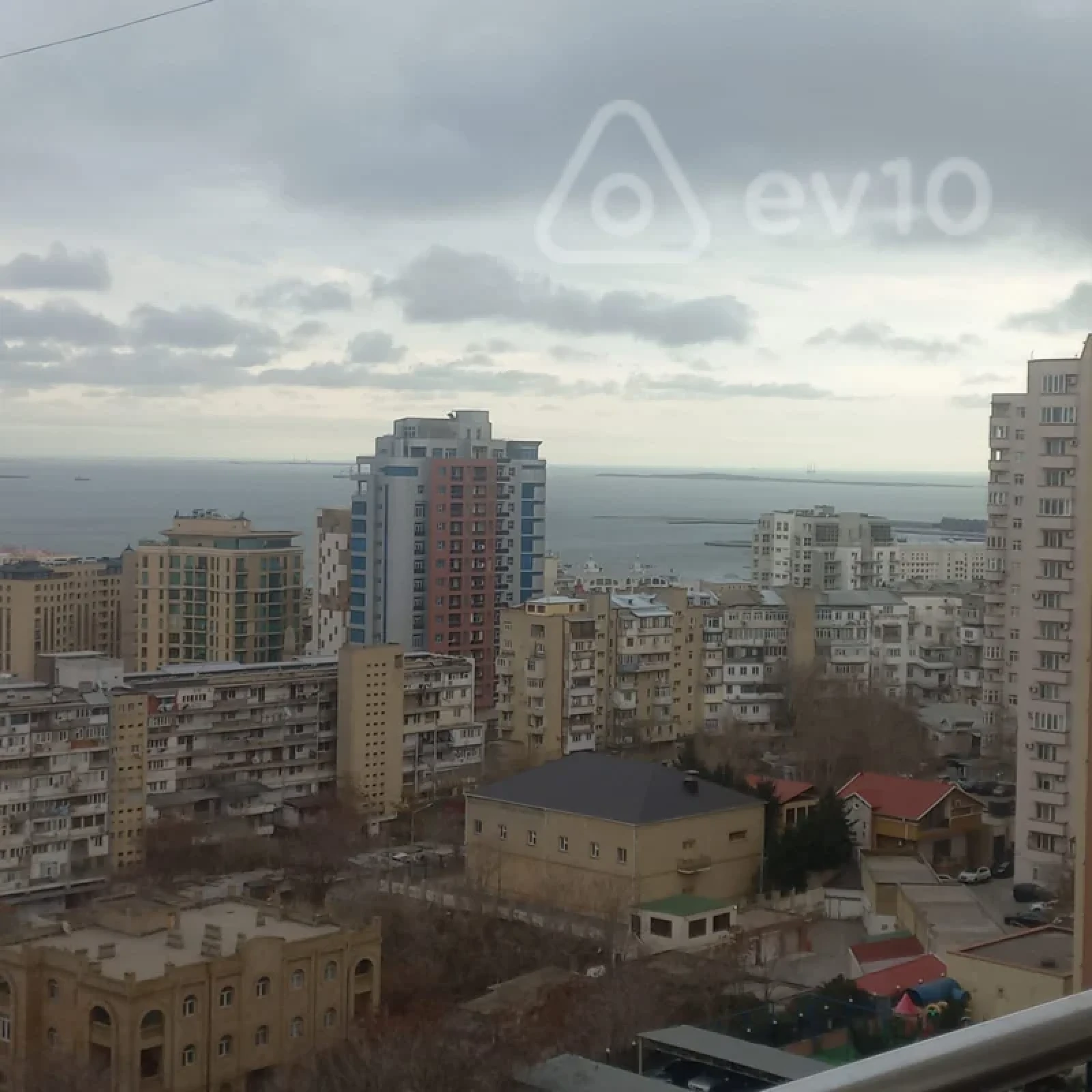 Satılır 4 otaqlı yeni tikili 165 m²