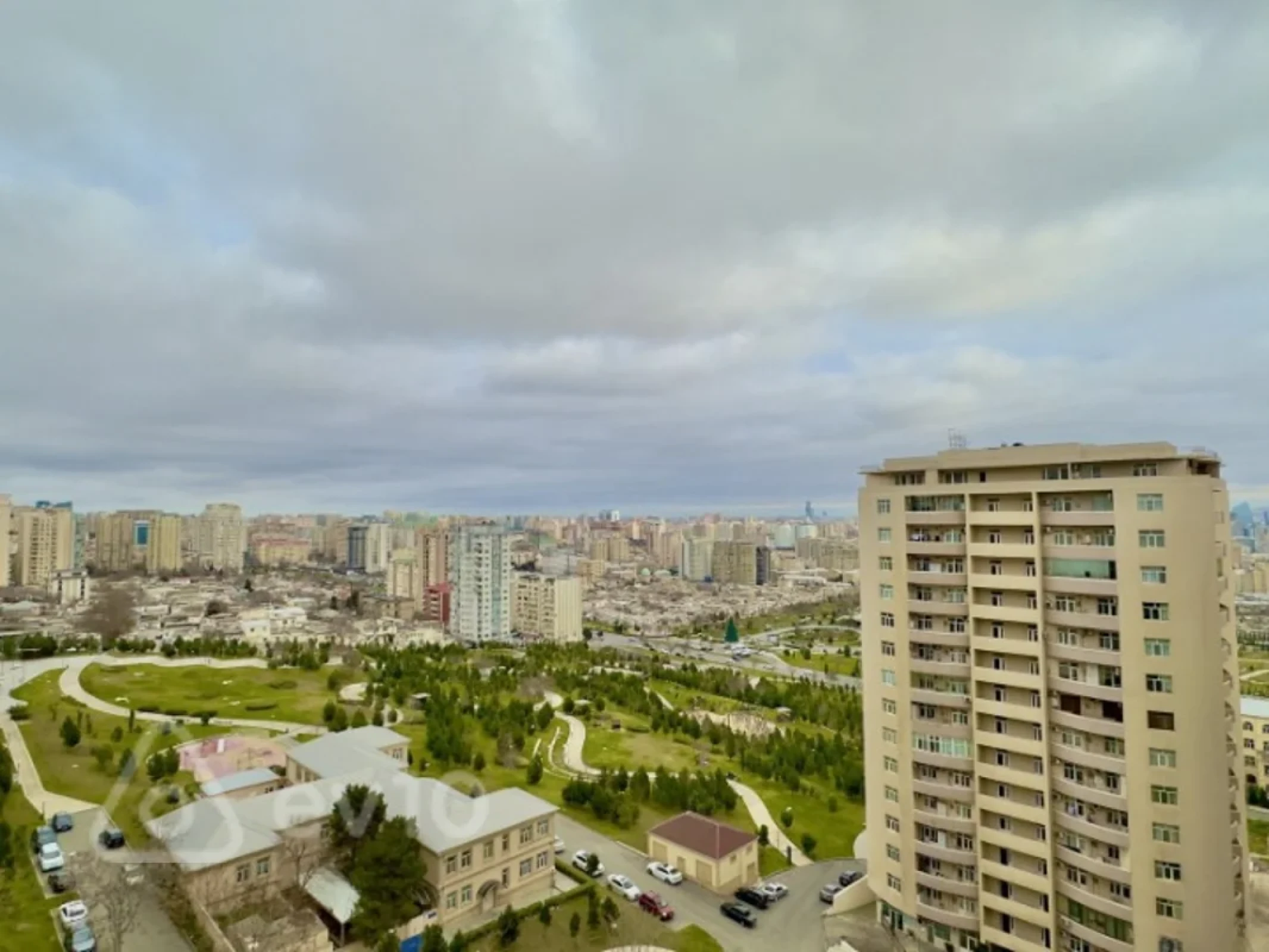 Satılır 4 otaqlı yeni tikili 165 m²