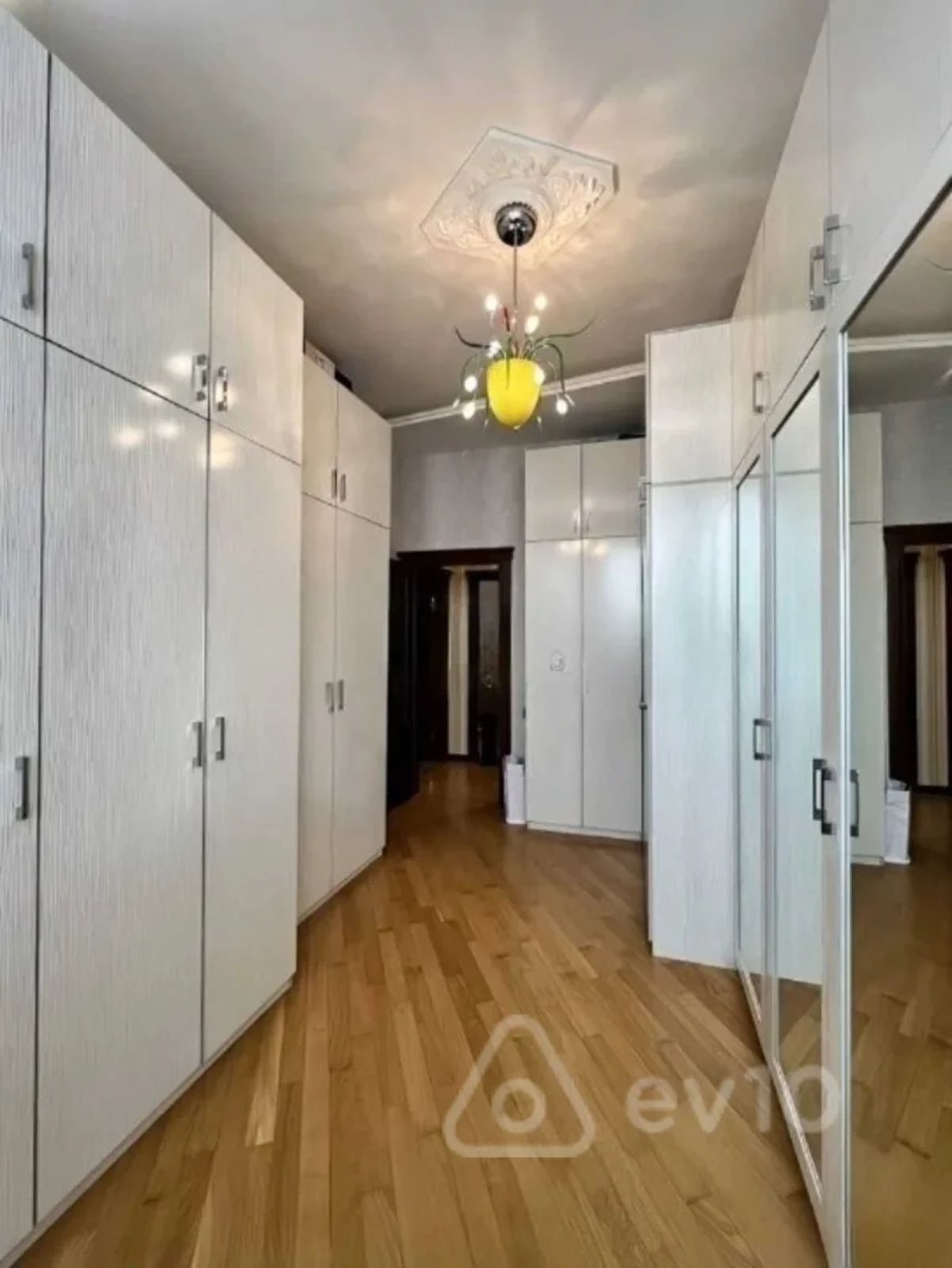 Satılır 4 otaqlı yeni tikili 165 m²