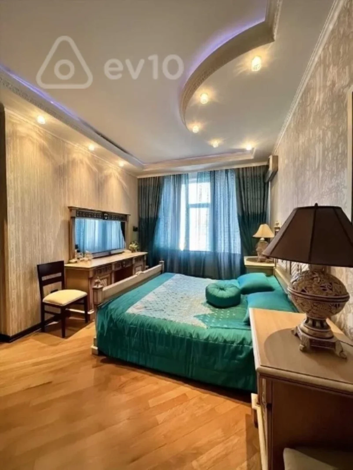 Satılır 4 otaqlı yeni tikili 165 m²