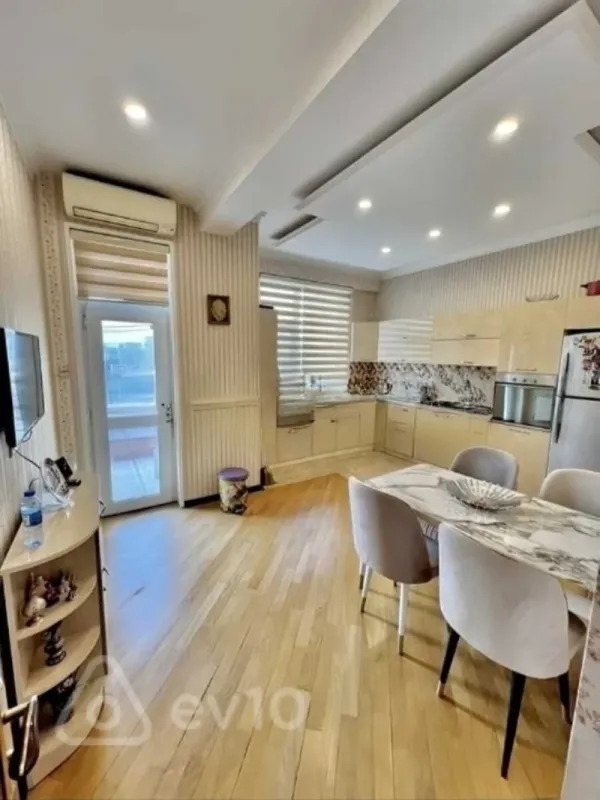 Satılır 4 otaqlı yeni tikili 165 m²