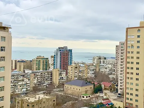 Satılır 4 otaqlı yeni tikili 165 m²
