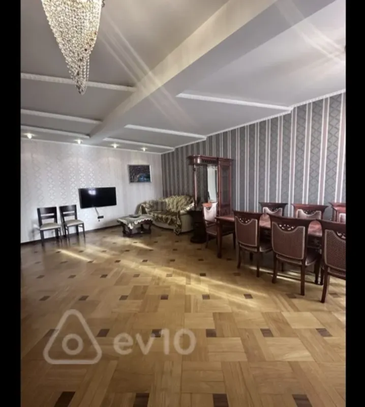 Satılır 4 otaqlı yeni tikili 165 m²