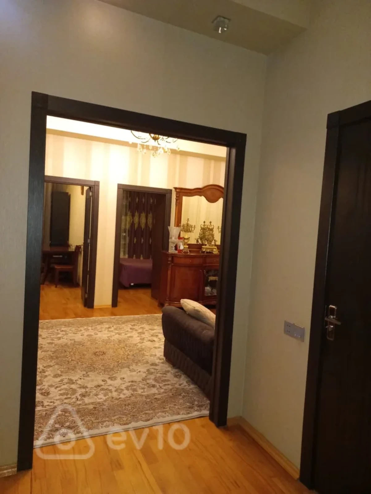 Satılır 2 otaqlı yeni tikili 70 m²