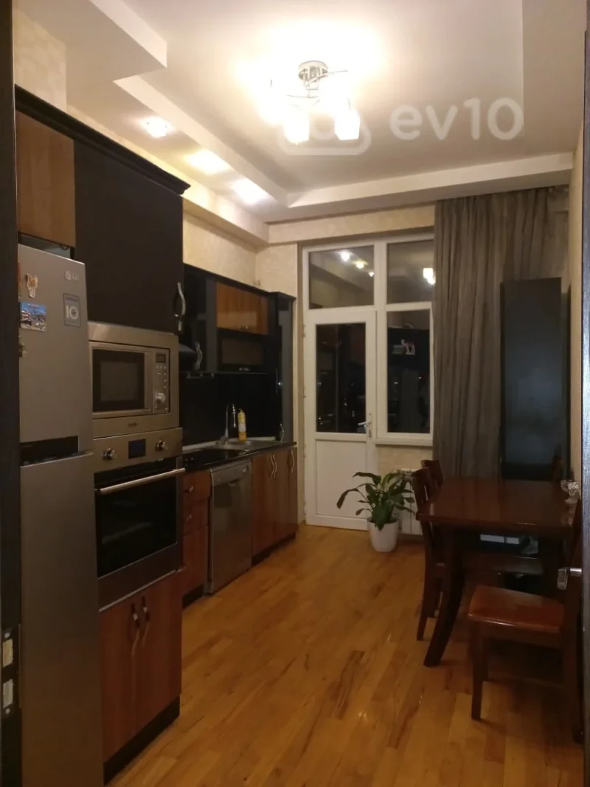 Satılır 2 otaqlı yeni tikili 70 m²