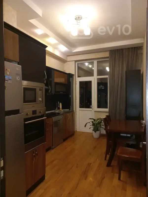 Satılır 2 otaqlı yeni tikili 70 m²