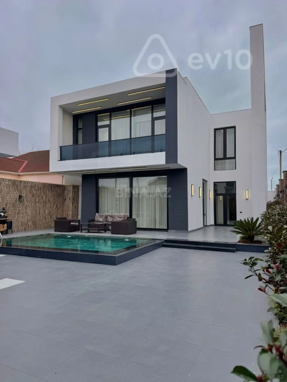 Kirayə verilir 4 otaqlı həyət evi 200 m²