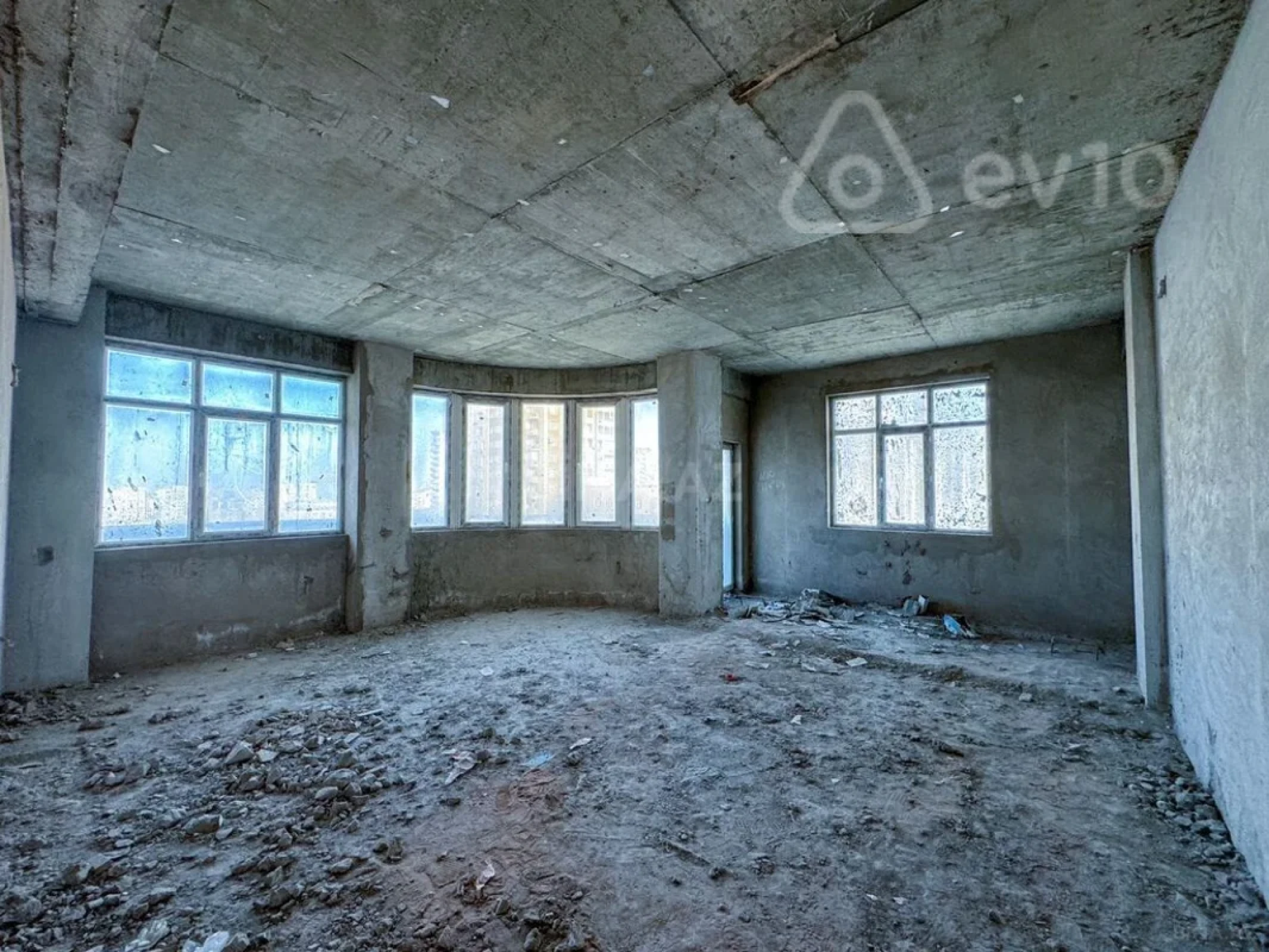 Satılır 4 otaqlı yeni tikili 214 m²