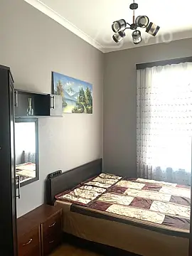 Kirayə verilir 2 otaqlı köhnə tikili 50 m²