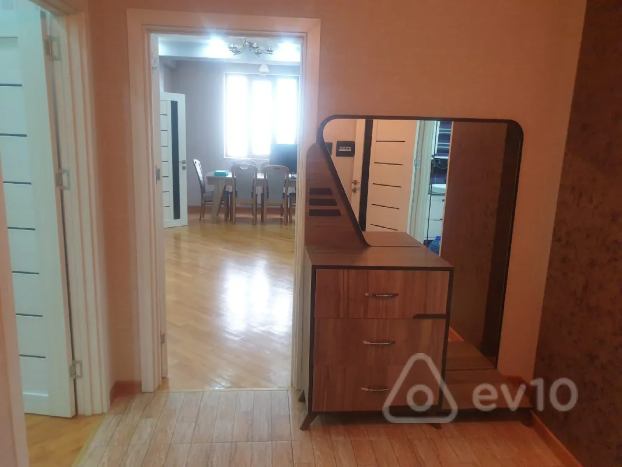 Kirayə verilir 2 otaqlı yeni tikili 60 m²