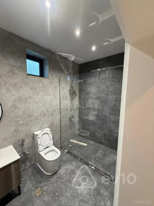 Kirayə verilir 5 otaqlı həyət evi 250 m²