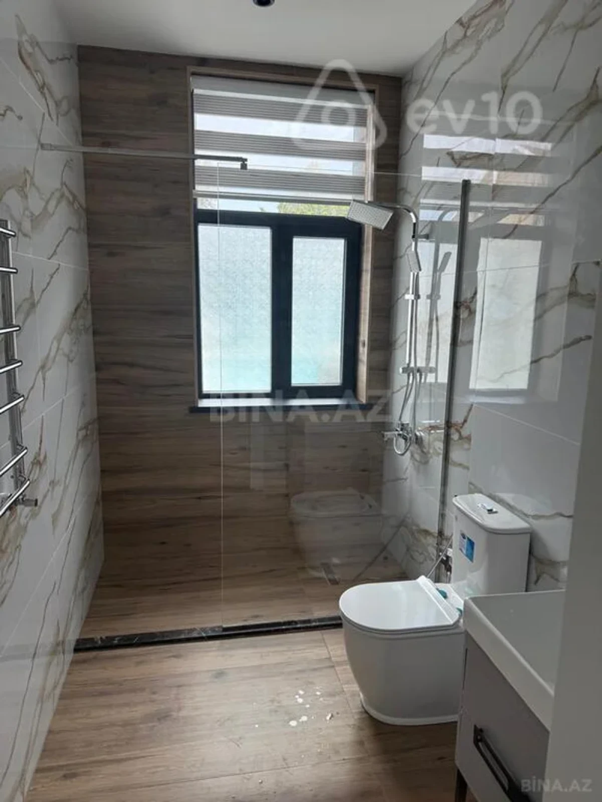 Kirayə verilir 5 otaqlı həyət evi 250 m²