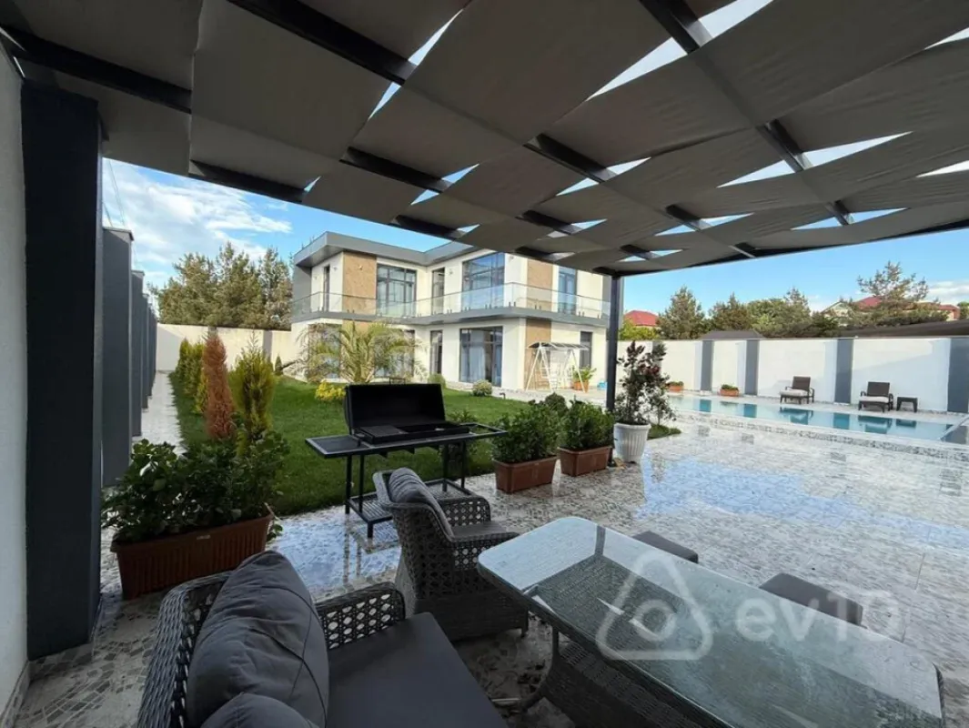 Kirayə verilir 5 otaqlı həyət evi 250 m²