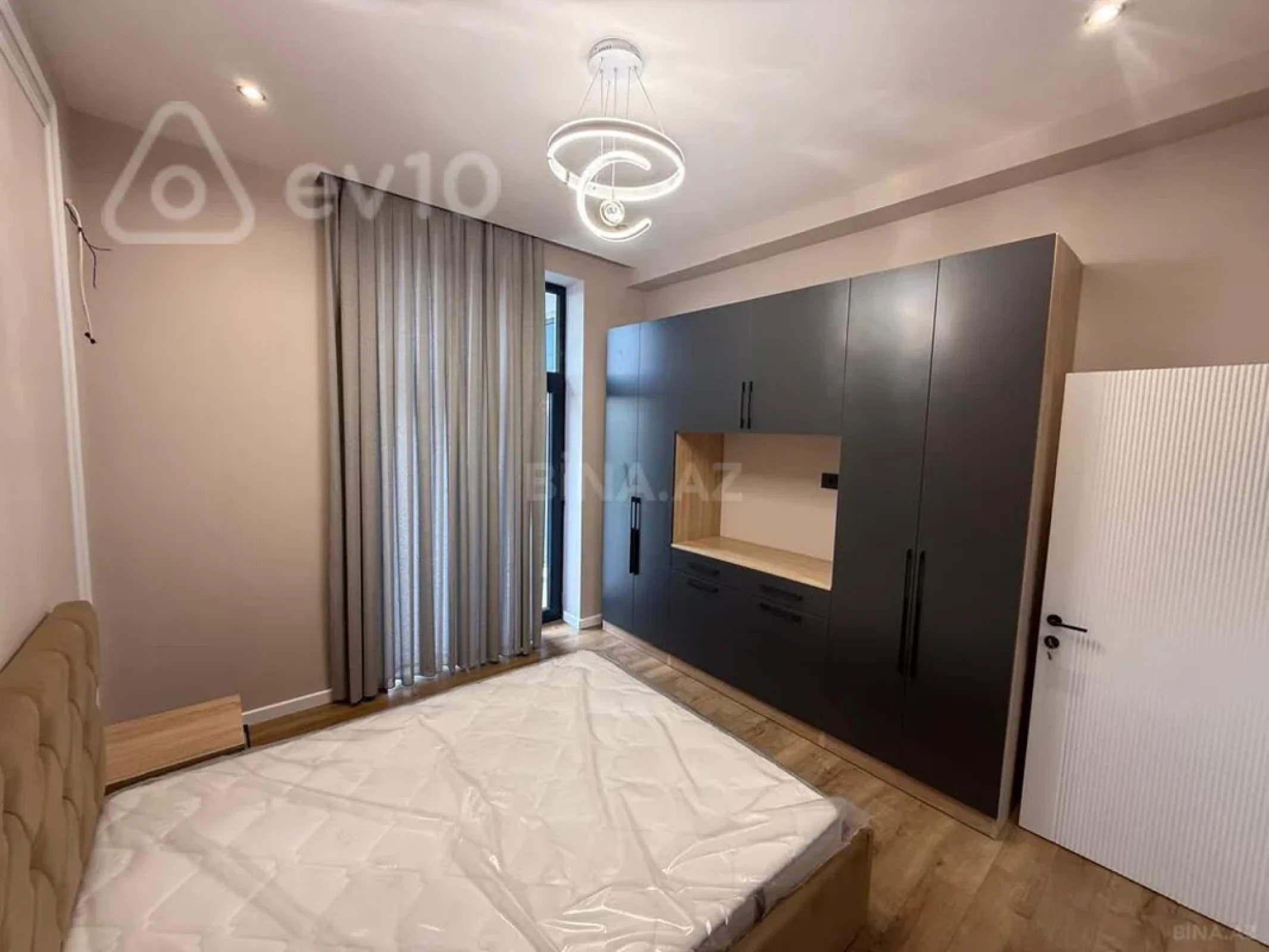Kirayə verilir 5 otaqlı həyət evi 250 m²
