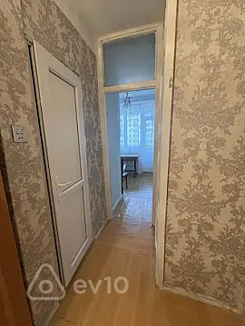 Satılır 2 otaqlı köhnə tikili 45 m²