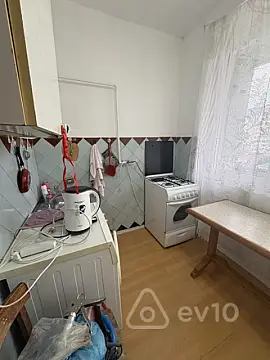 Satılır 2 otaqlı köhnə tikili 45 m²
