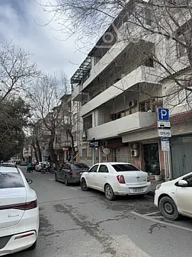 Satılır 2 otaqlı köhnə tikili 45 m²