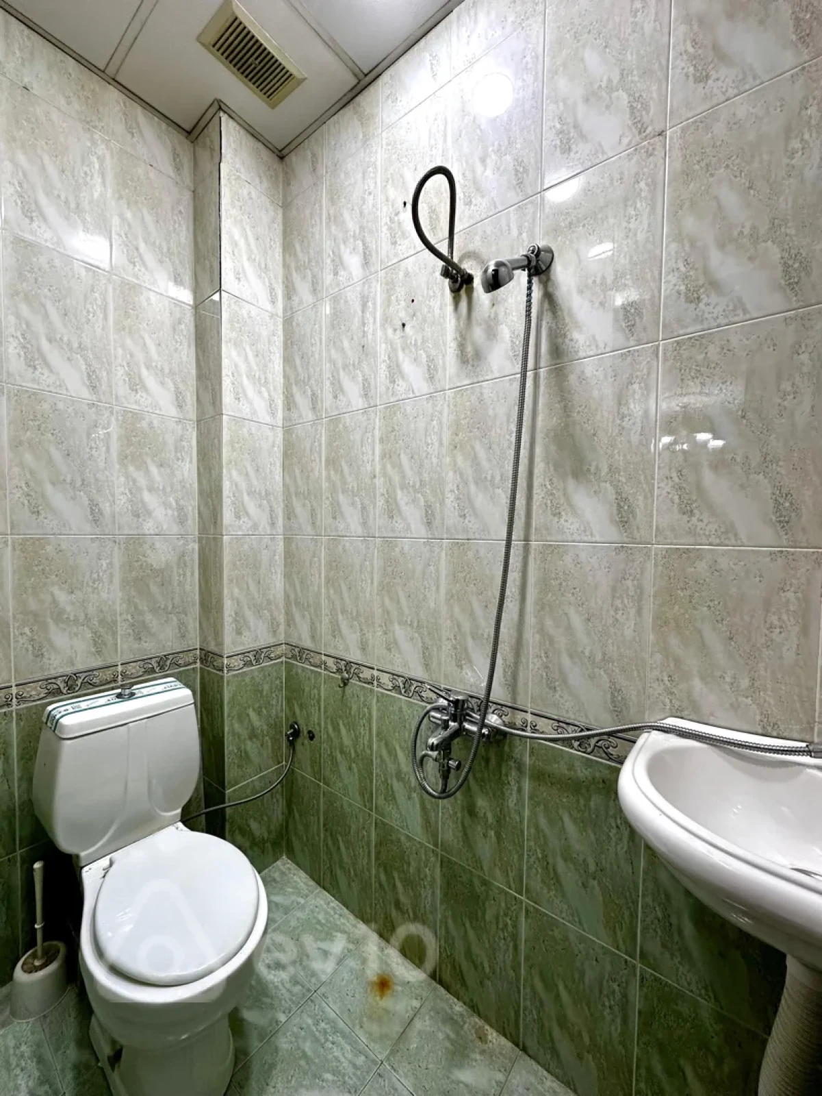 Satılır 6 otaqlı köhnə tikili 220 m²