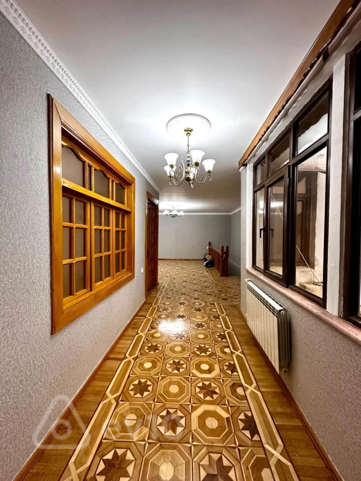 Satılır 6 otaqlı köhnə tikili 220 m²
