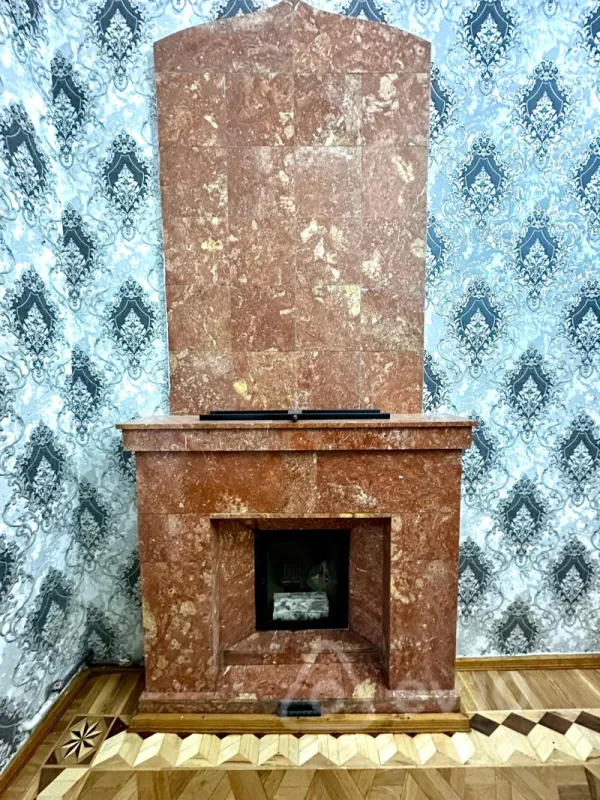 Satılır 6 otaqlı köhnə tikili 220 m²