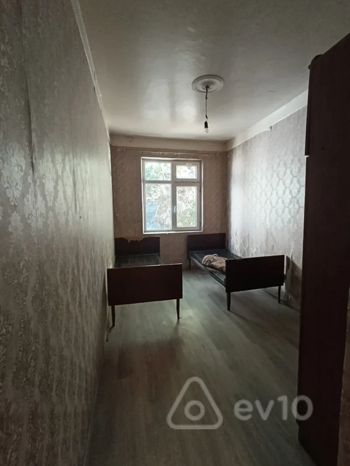 Kirayə verilir 2 otaqlı köhnə tikili 40 m²