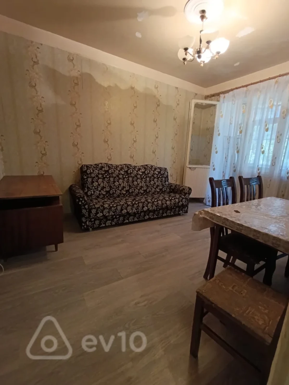 Kirayə verilir 2 otaqlı köhnə tikili 40 m²