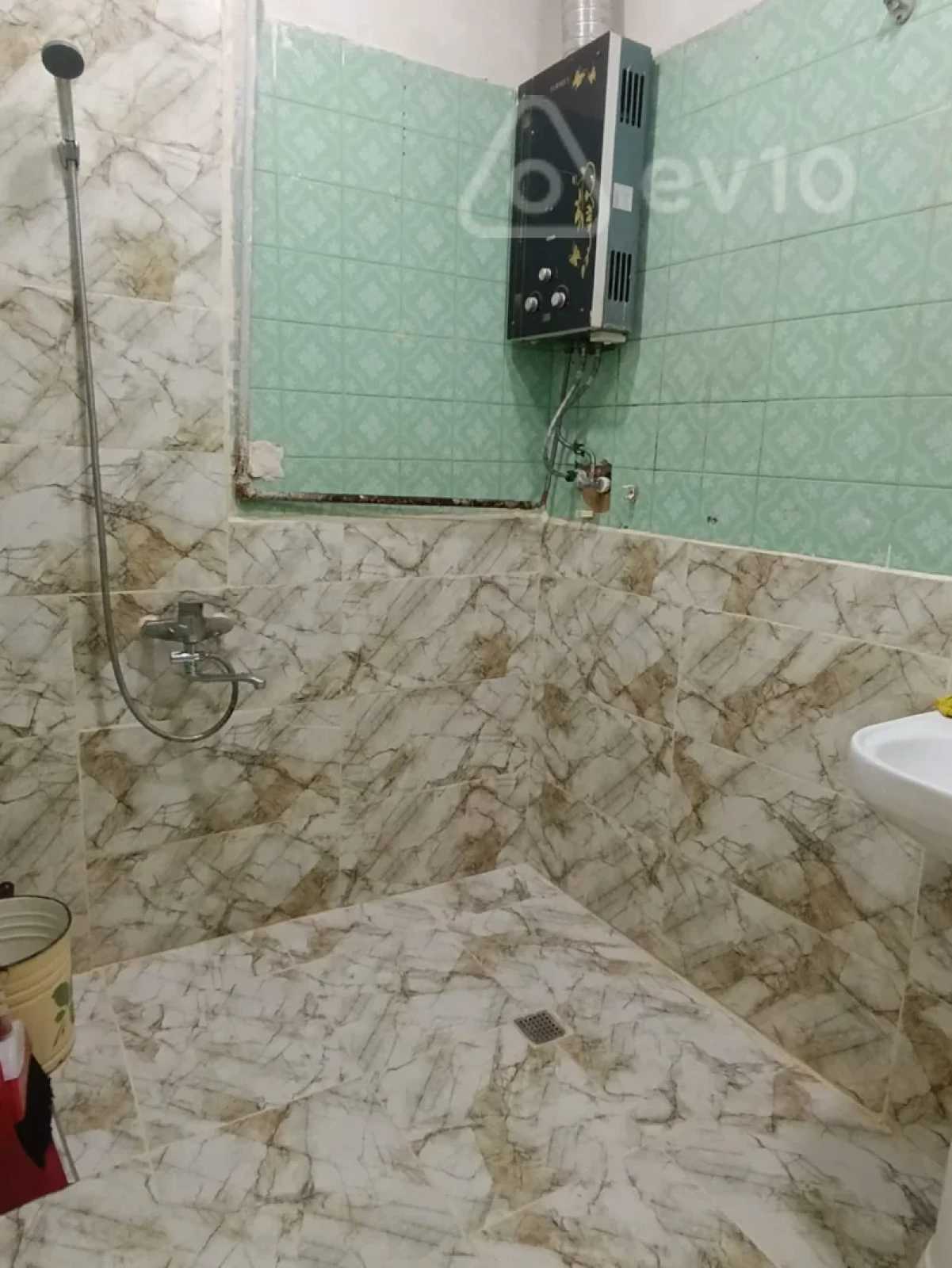 Kirayə verilir 2 otaqlı köhnə tikili 40 m²
