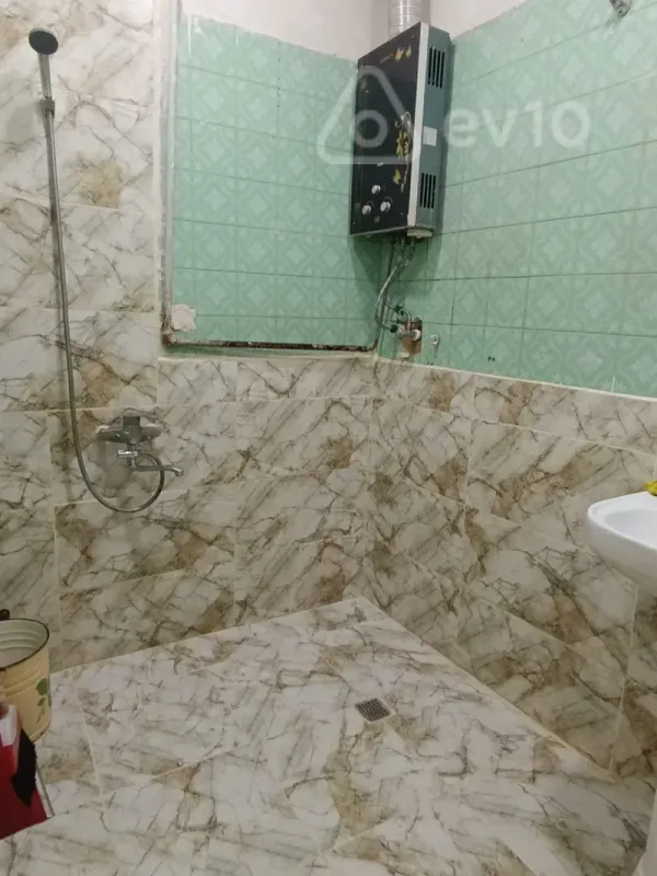 Kirayə verilir 2 otaqlı köhnə tikili 40 m²