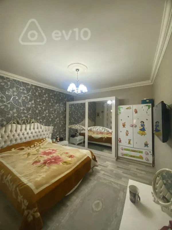 Kirayə verilir 3 otaqlı köhnə tikili 75 m²