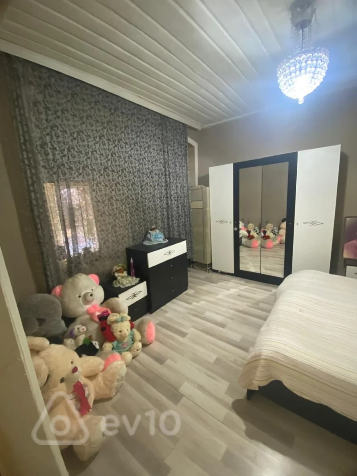 Kirayə verilir 3 otaqlı köhnə tikili 75 m²