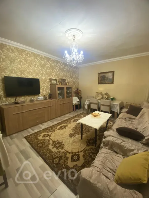 Kirayə verilir 3 otaqlı köhnə tikili 75 m²