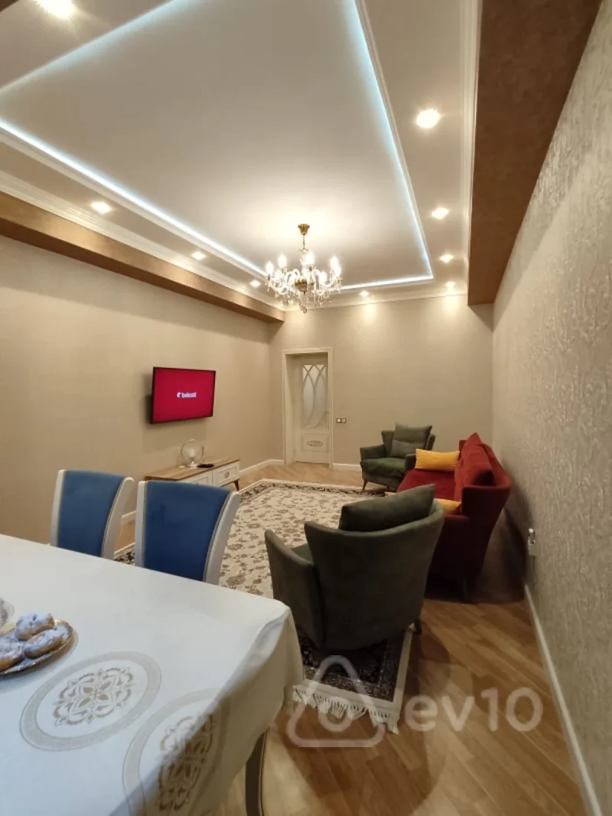 Kirayə verilir 2 otaqlı yeni tikili 65 m²