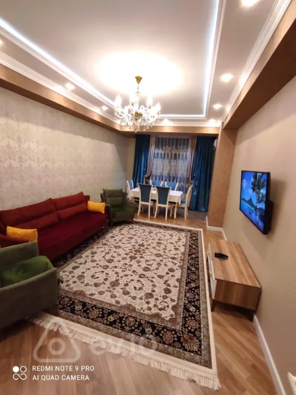 Kirayə verilir 2 otaqlı yeni tikili 65 m²