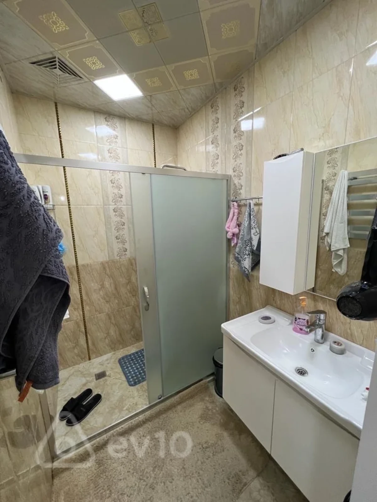 Kirayə verilir 3 otaqlı yeni tikili 133 m²