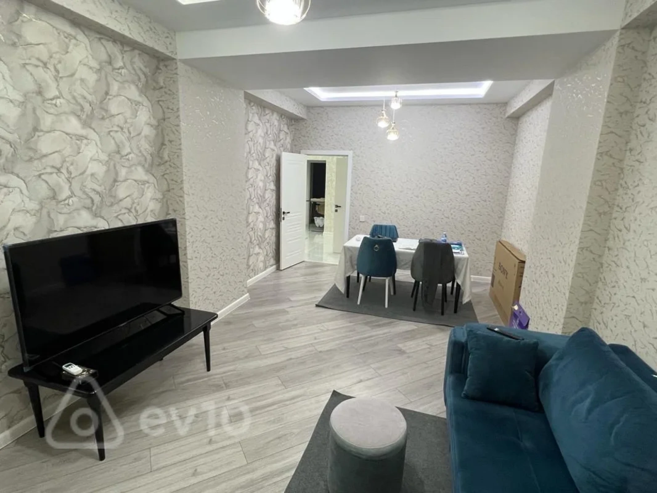 Kirayə verilir 3 otaqlı yeni tikili 133 m²