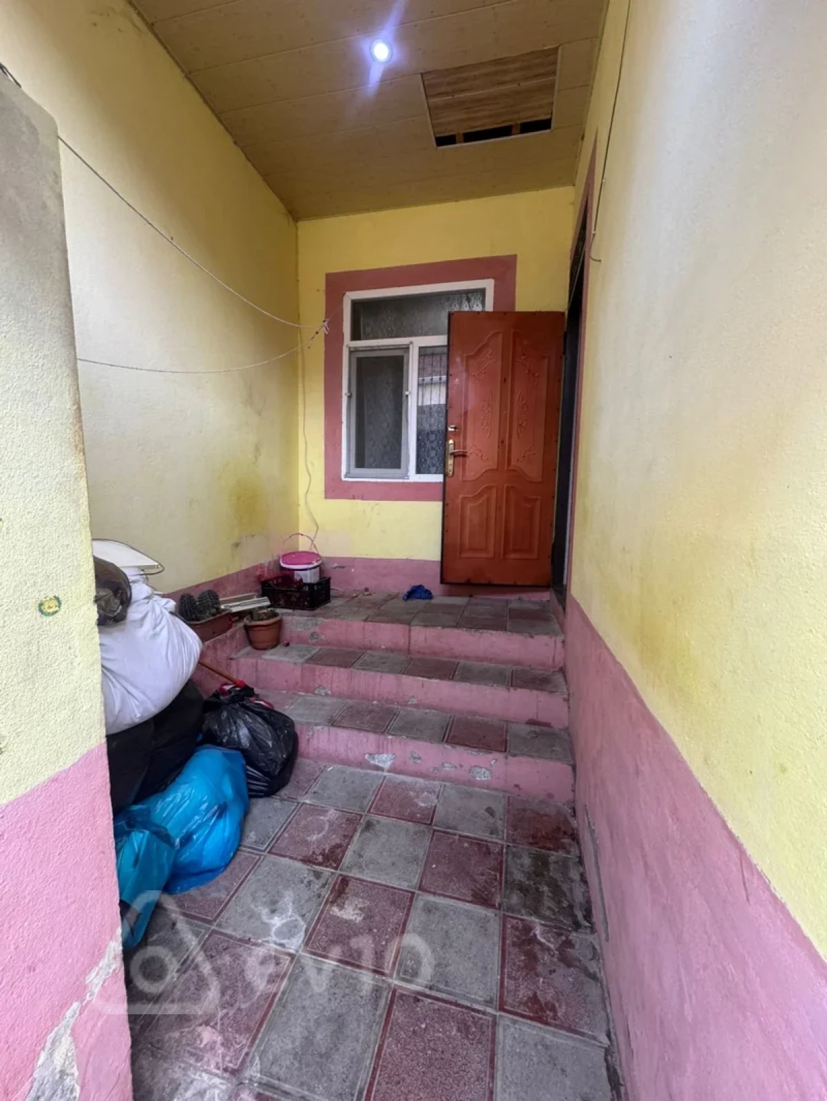 Kirayə verilir 2 otaqlı həyət evi 44 m²