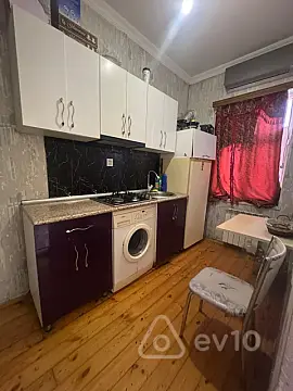 Kirayə verilir 2 otaqlı həyət evi 44 m²