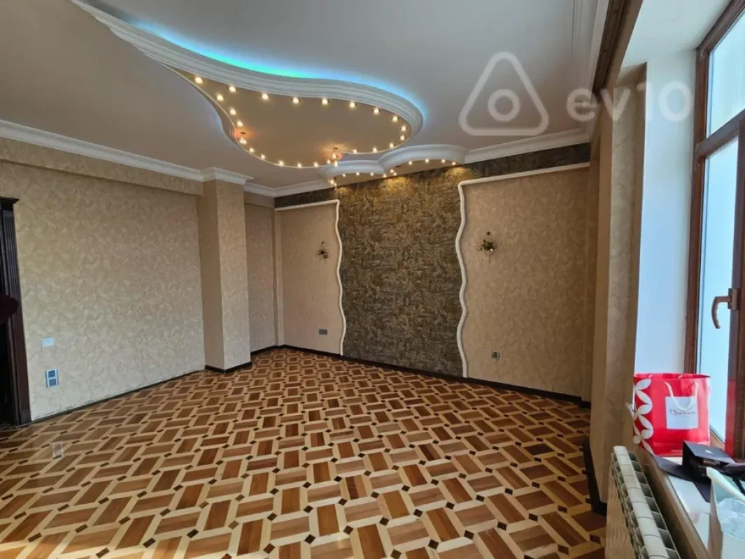 Satılır 3 otaqlı yeni tikili 128 m²