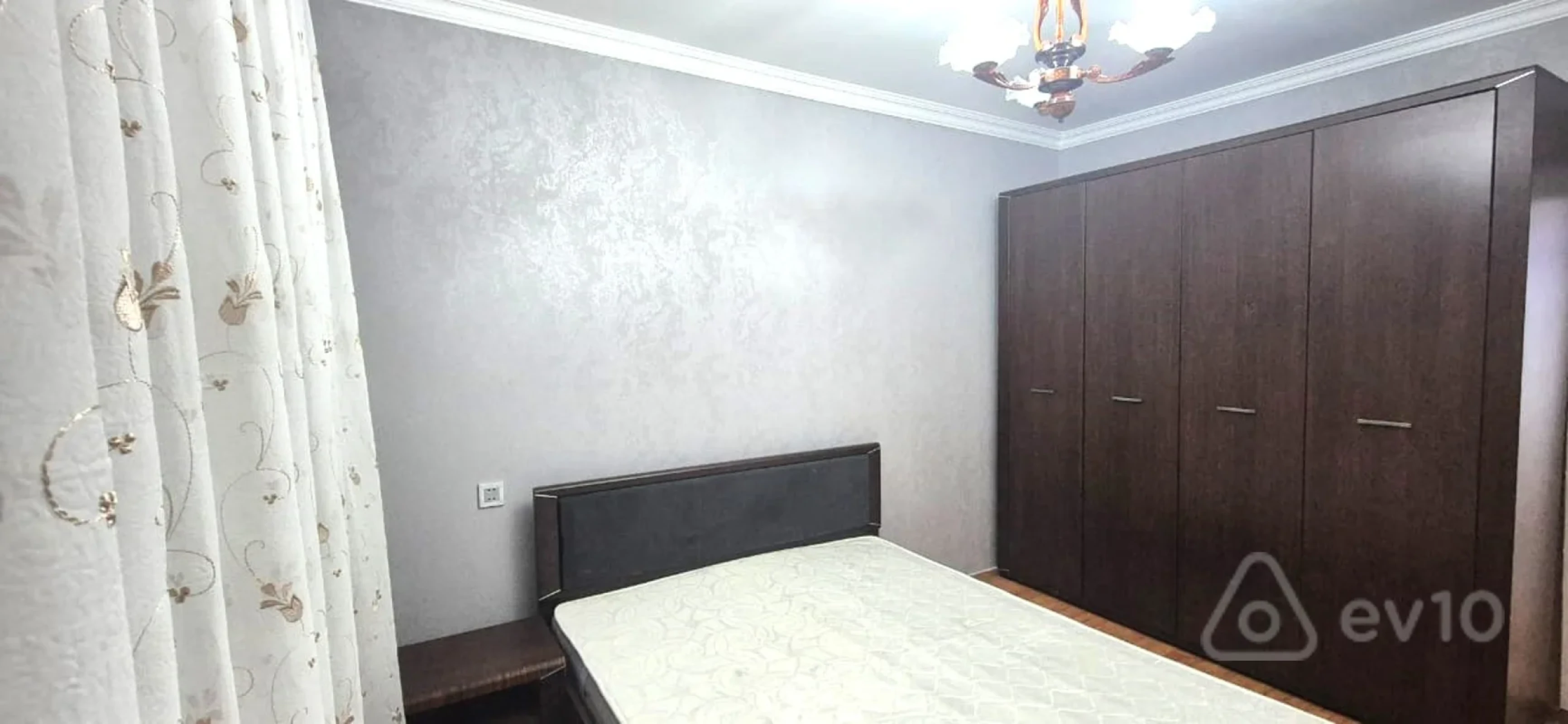 Kirayə verilir 3 otaqlı köhnə tikili 85 m²