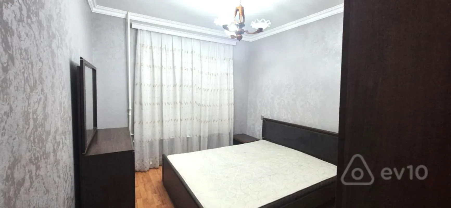 Kirayə verilir 3 otaqlı köhnə tikili 85 m²